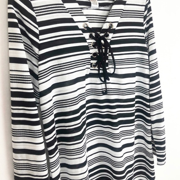 New with tag L*Space Love Letters Long Sleeve Striped Lace Up Tunic Top Dress - Picture 4 of 11